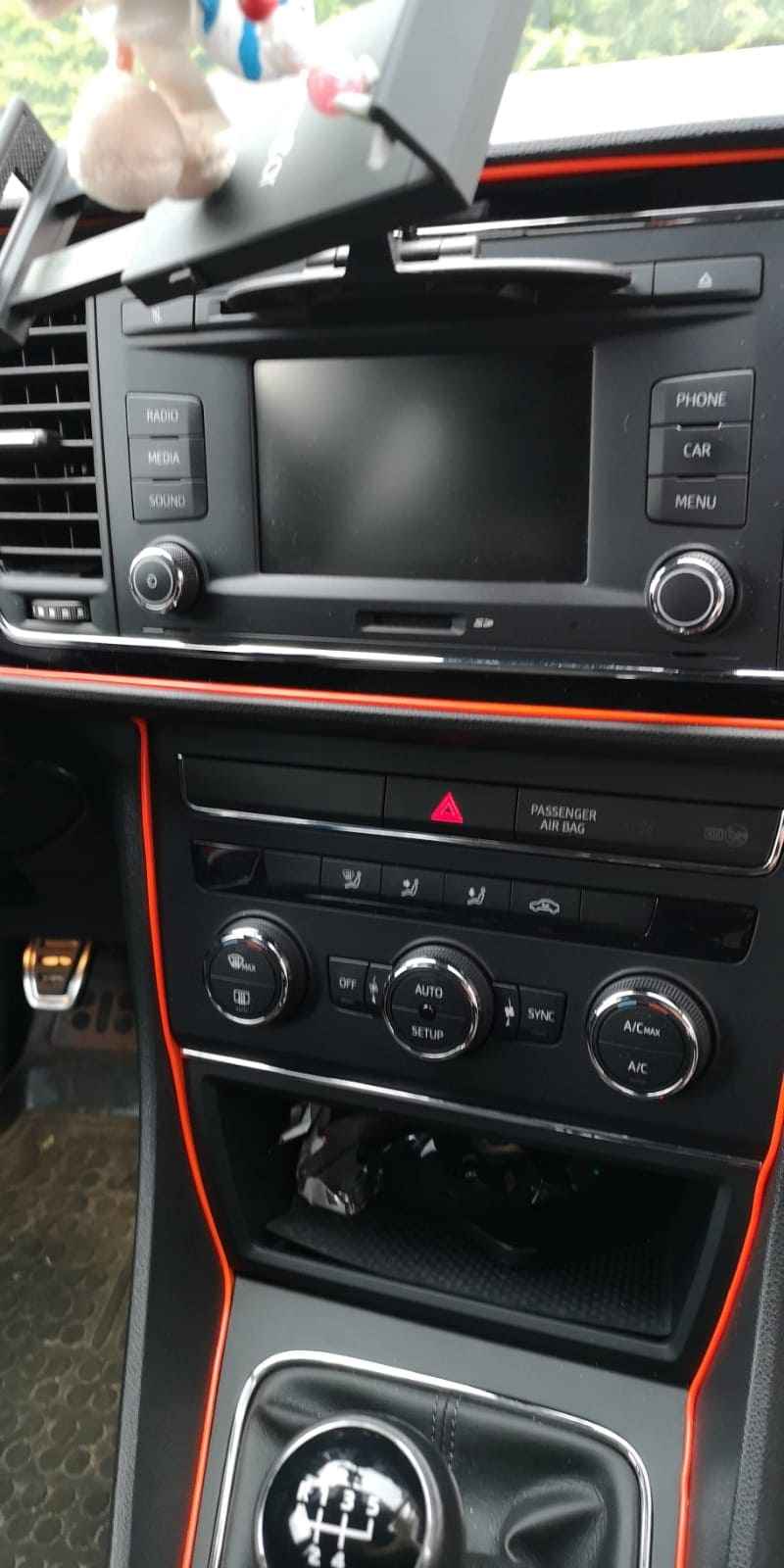 Tablet Halterung Seat Leon 5F 1_55_11zon