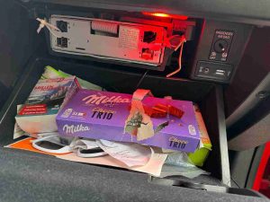 Unit Einbau ins Handschuhfach Seat Leon 5F