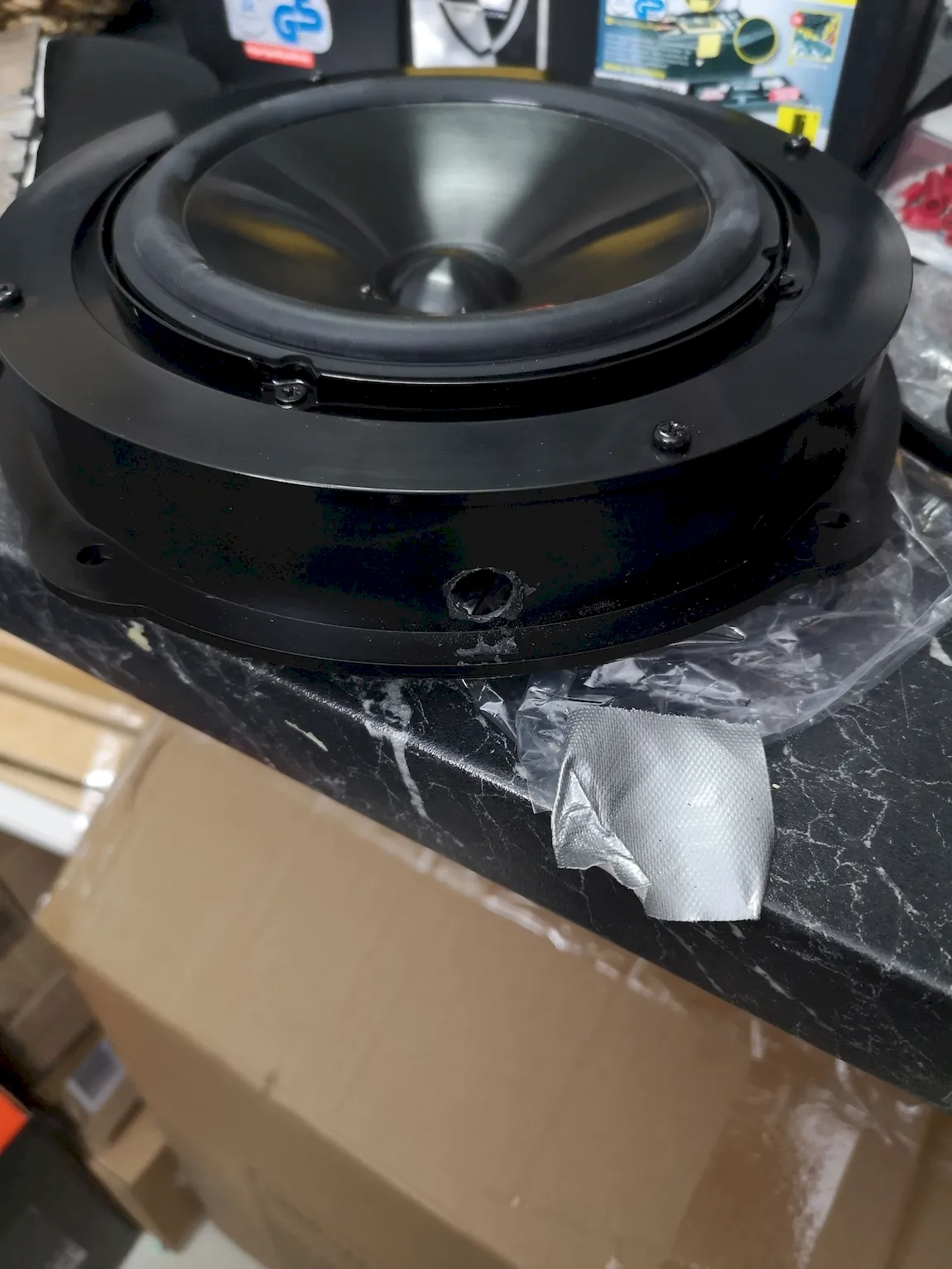 Lautsprecher verschraubt an den Adapterring JBL Stage 3 Einbau Seat Leon 5F