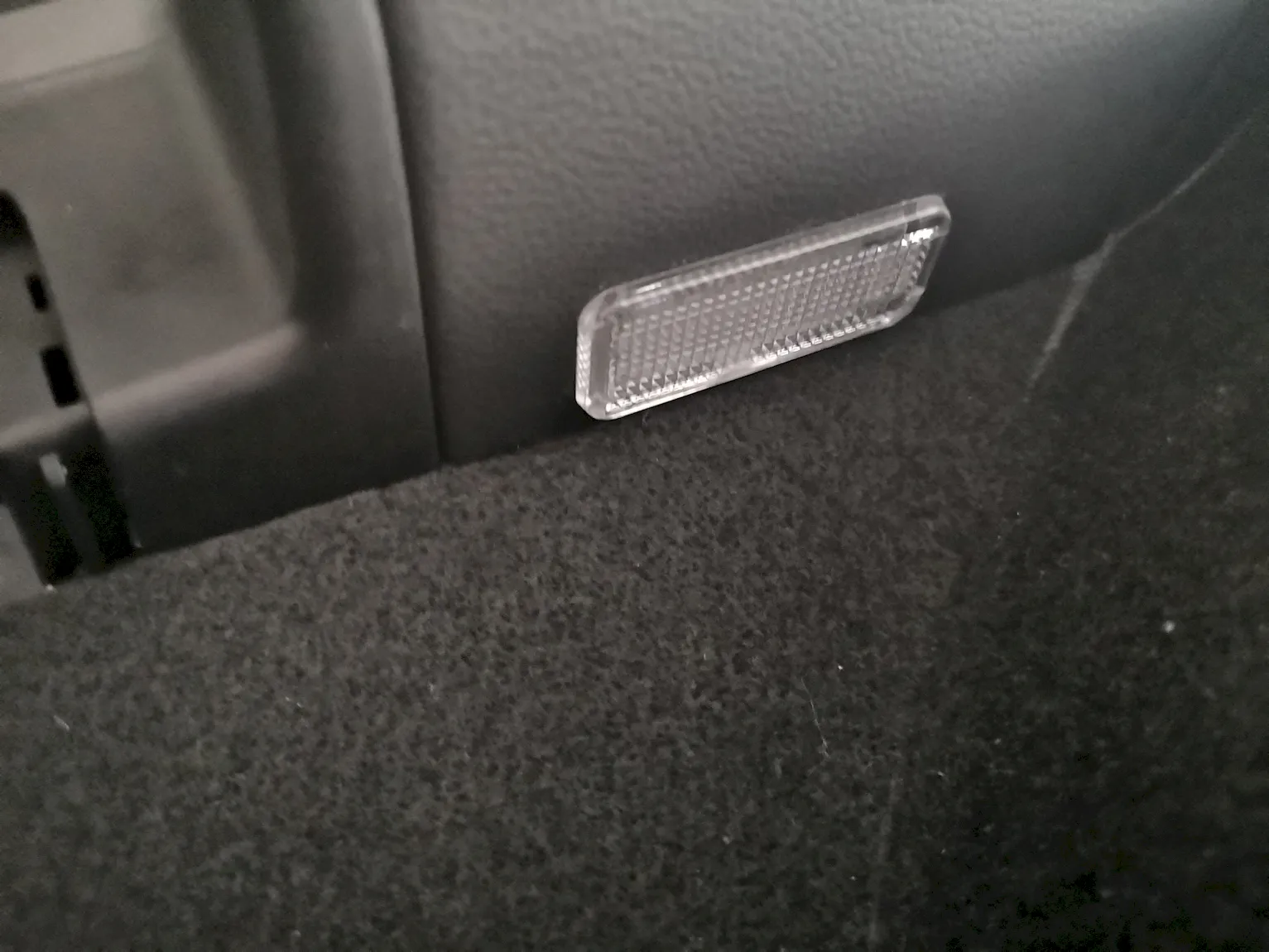 Seat Leon 5F Fussraumbeleuchtung unter dem Lenkrad