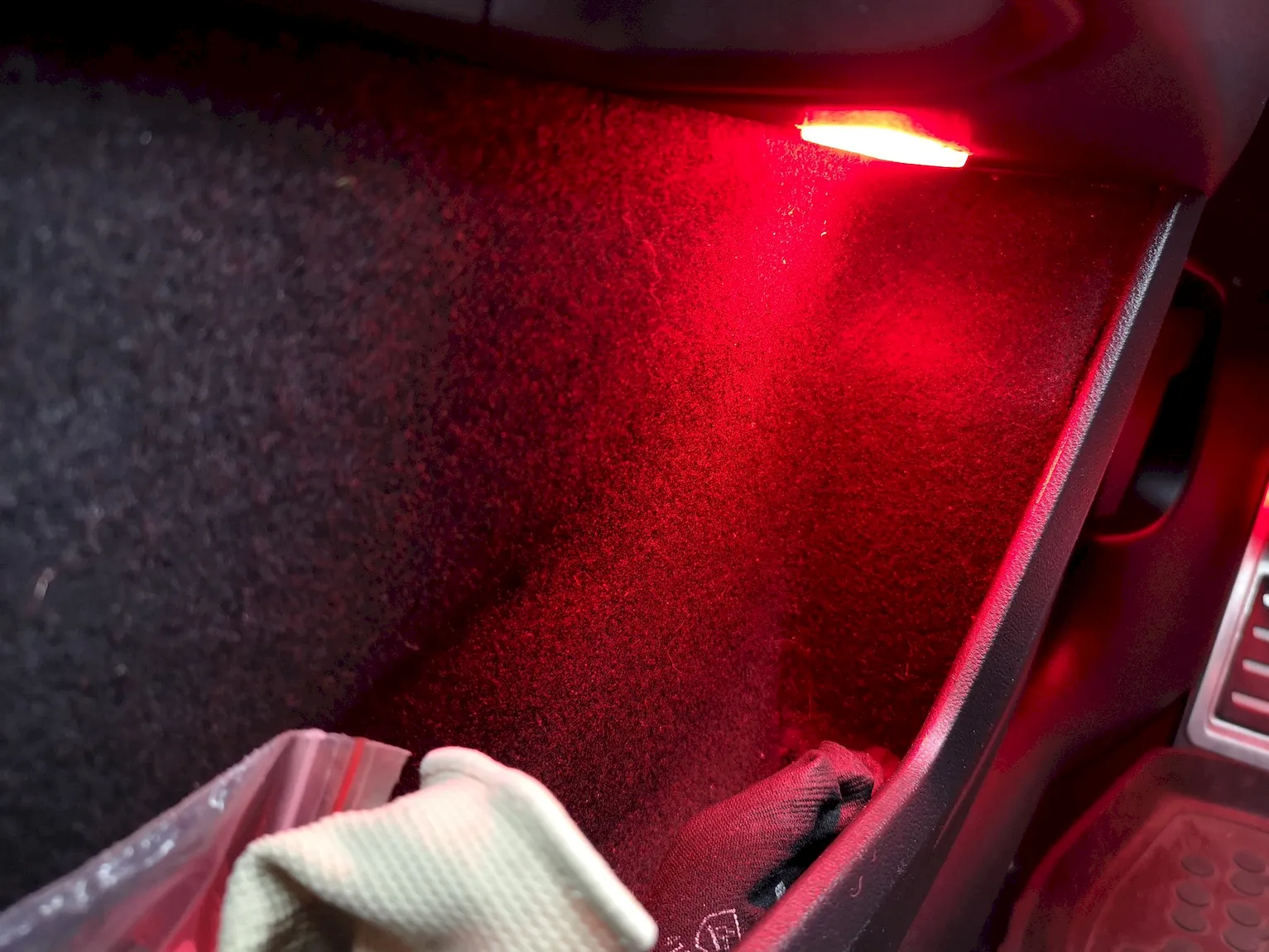 Türgriff – verkleidung Seat Leon 5F mit eingebauten Lichtfach 12