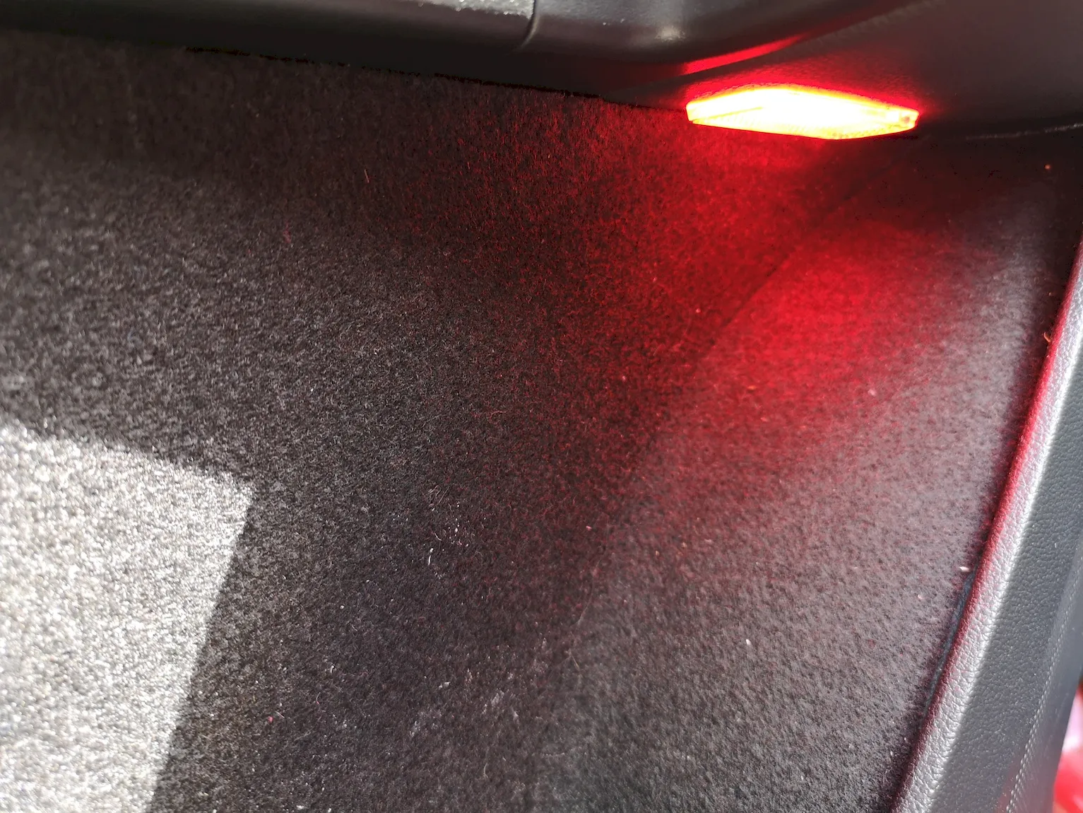 Seat Leon 5F Türenbeleuchtung nachrüsten (LED Modul) Seat Leon 5F Türenbeleuchtung nachrüsten (LED Modul)