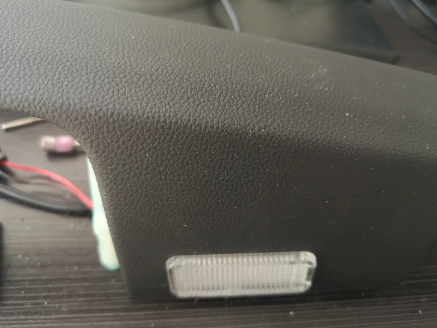 Türgriff – verkleidung Seat Leon 5F mit eingebauten Lichtfach3